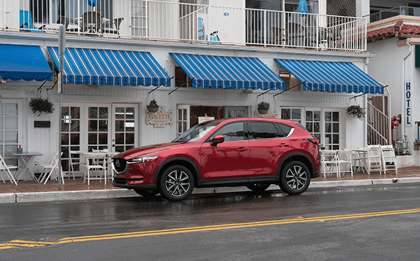 Mazda CX-5 versus Toyota RAV4 : le plaisir et l’efficacité